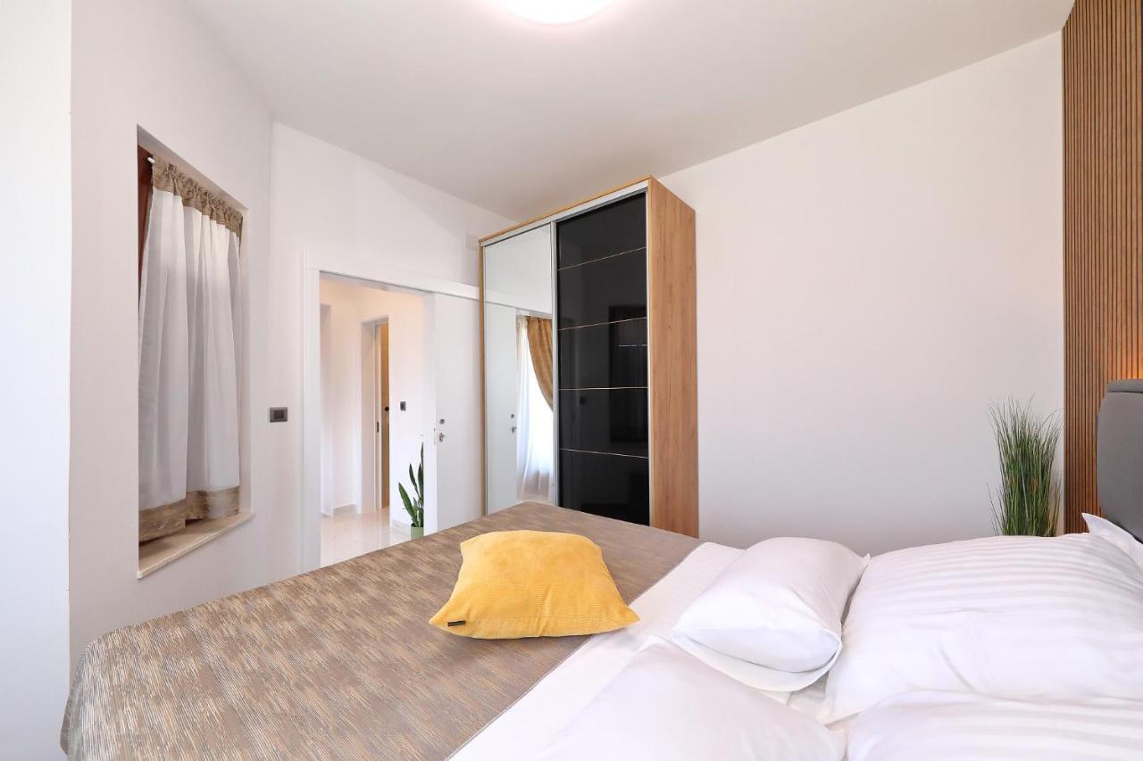 Villa Dalmatino Pakostane Bagian luar foto
